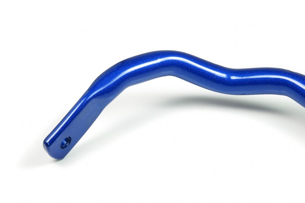 Close up view of the end of a blue hardrace rear anti roll bar with one fitting hole